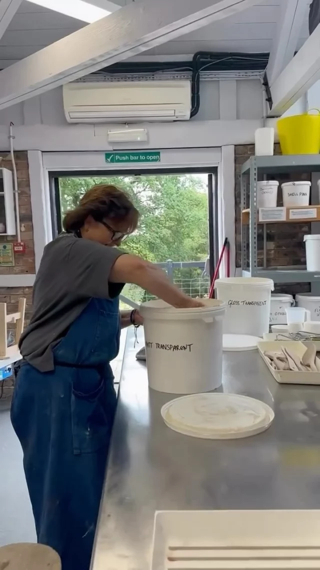 There may not be any classes happening over the summer break but there is still plenty of action in the studio. All hands on deck for tech days means our teaching team working with  Cellan and Stella behind the scenes in preparation for our Autumn term. From making new plaster bats for clay reclaim, to cleaning the glaze buckets and prepping demos. Teamwork!
#potterystudio #theclaystudio #studioduties #potterytechnician #potterystudiotasks