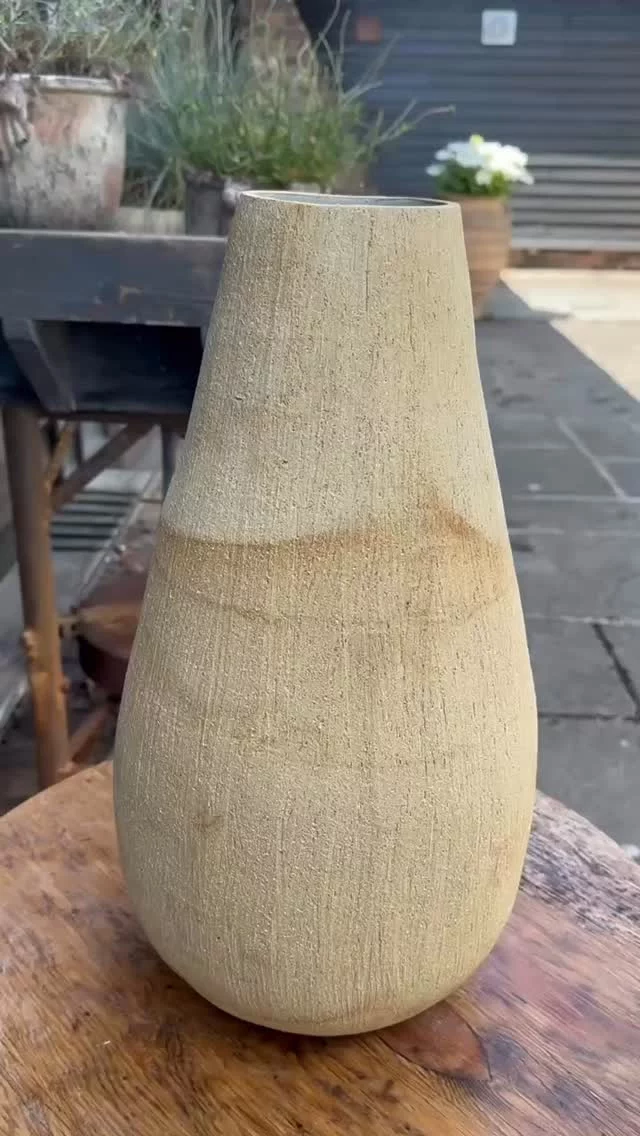 Beautiful large coiled pot, made by Celine who is one of of our Thursday night potters, with us since the Hendall Farm days. We love the contrast between the glazed inside and textured outer, a signature style of Celine’s work. 
#theclaystudio #potteryclasses #eastsussex #potterystudio #coiledpottery #contemporarypots #texturesinclay