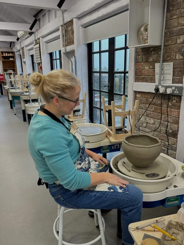 A beautiful big pot in the making… Celia from our Friday morning class has been adding coils to this piece.