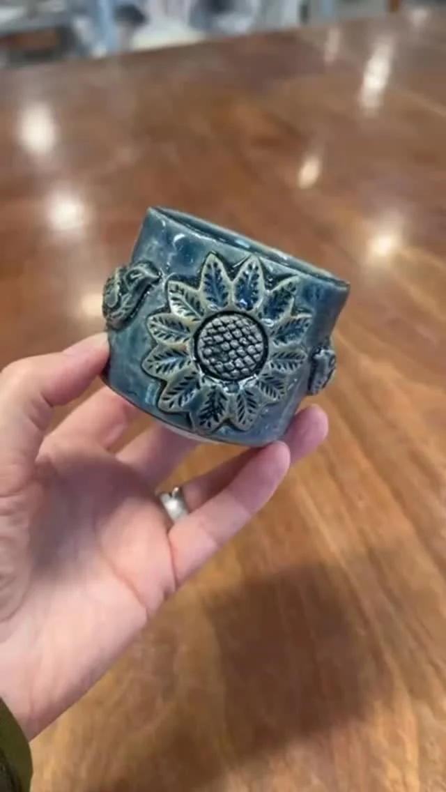 A lovely example of clay sprig application working really well with a chosen glaze. Our Petrol Blue pools really beautifully in textured pieces adding interest and depth. Inspired combination, well done Taryn!