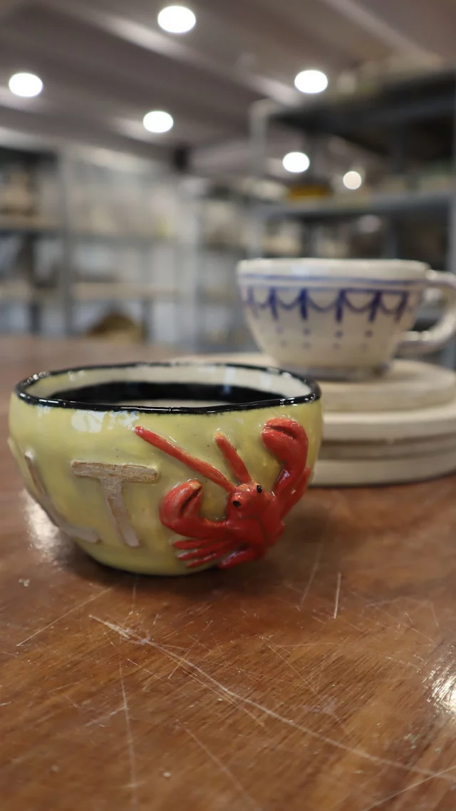 Mugs Monday ☕️
A couple of beautiful pieces made in the studio here recently.