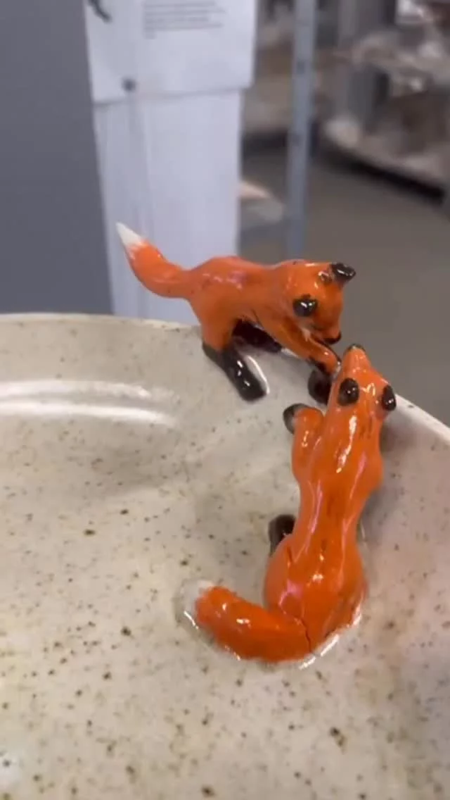 A touch of woodland storybook charm. We’re so impressed by this bird bath made by one of our students, Flossie. The playing foxes are the perfect finishing touch.