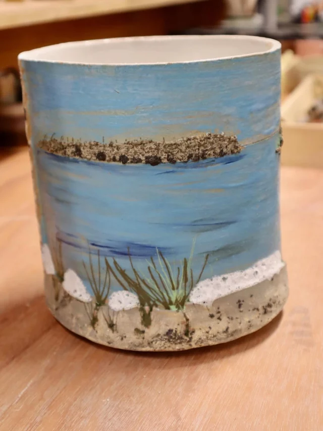 Celine & Harriet from our Thursday night class have embarked on their very own project together, these wonderful coastal vases.
For Celine, this breaks away from her usual style, experimenting with colour.
Aren’t they great?