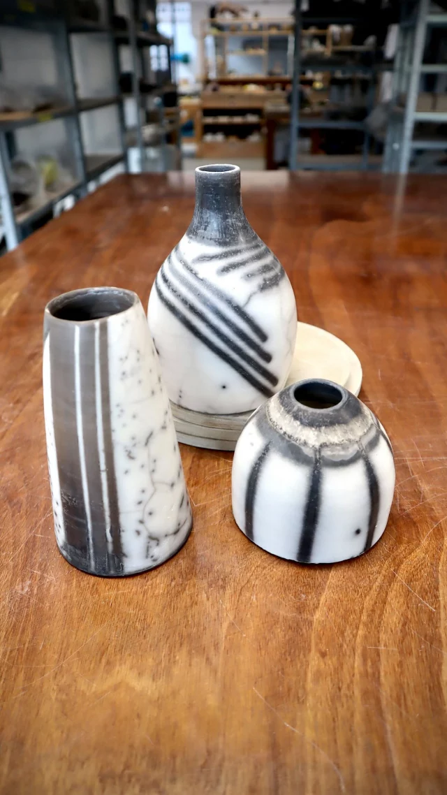 Any plans for the weekend? We have one space available on our Naked Raku full day workshop this Saturday 2nd May! 
Join Helen @helen.ceramics and Eunice @eunice_ceramics for a fun and exciting day, delicious light veggie lunch included. 
Bring up to four of your own bisque pieces or choose from a selection we have prepared ready. 
For more details and to grab that space, head to our website, theclay.studio now!
