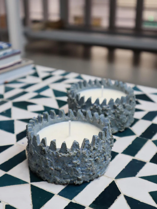 As part of our mixed media project last term, candle making was something that was offered to our students in one of the weeks. There are many ways we can turn our ceramics into functional pieces, and candle making is a fantastic way of bringing together two craft processes. 🕯️