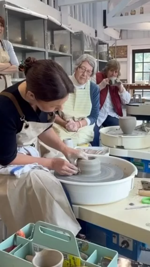 Karrie is one of lovely weekly class regulars who has been coming to the studio for a while. Here, she shares her throwing tips with other class members. 
Such a lovely community here, where students share ideas, techniques, stories and a few laughs along the way. 
@karrieeasterceramics