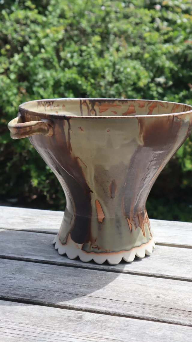 Scalloped detail and our gorgeous Marsh glaze. A beautiful creation by Karrie Easter from our Tuesday morning class.