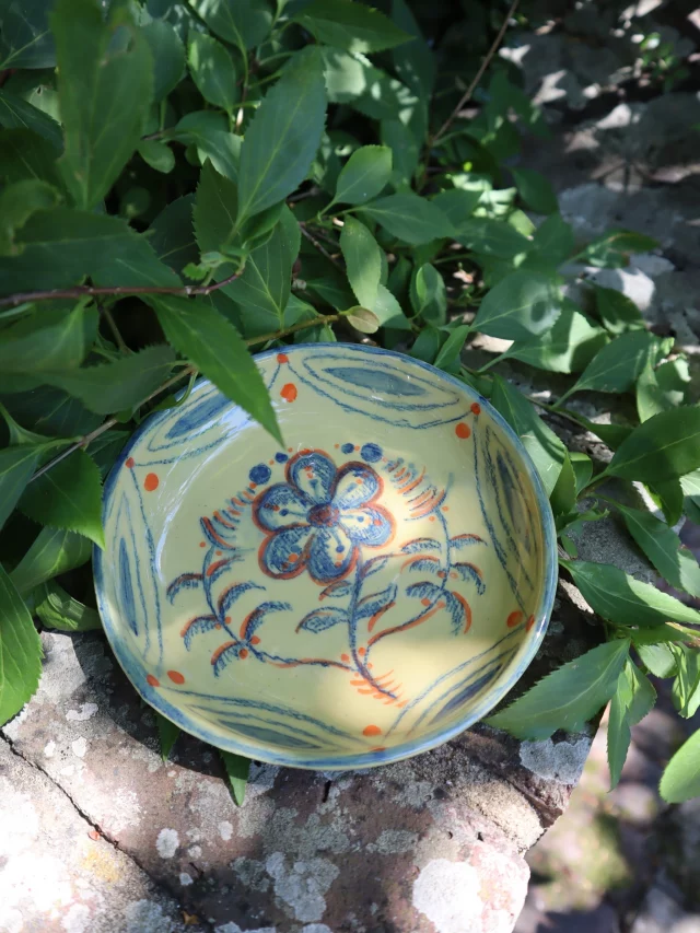 Layer up your slip, add underglaze and decorate with underglaze pencils, and end up with this beautiful plate! 
Another detailed creation from one of our students.