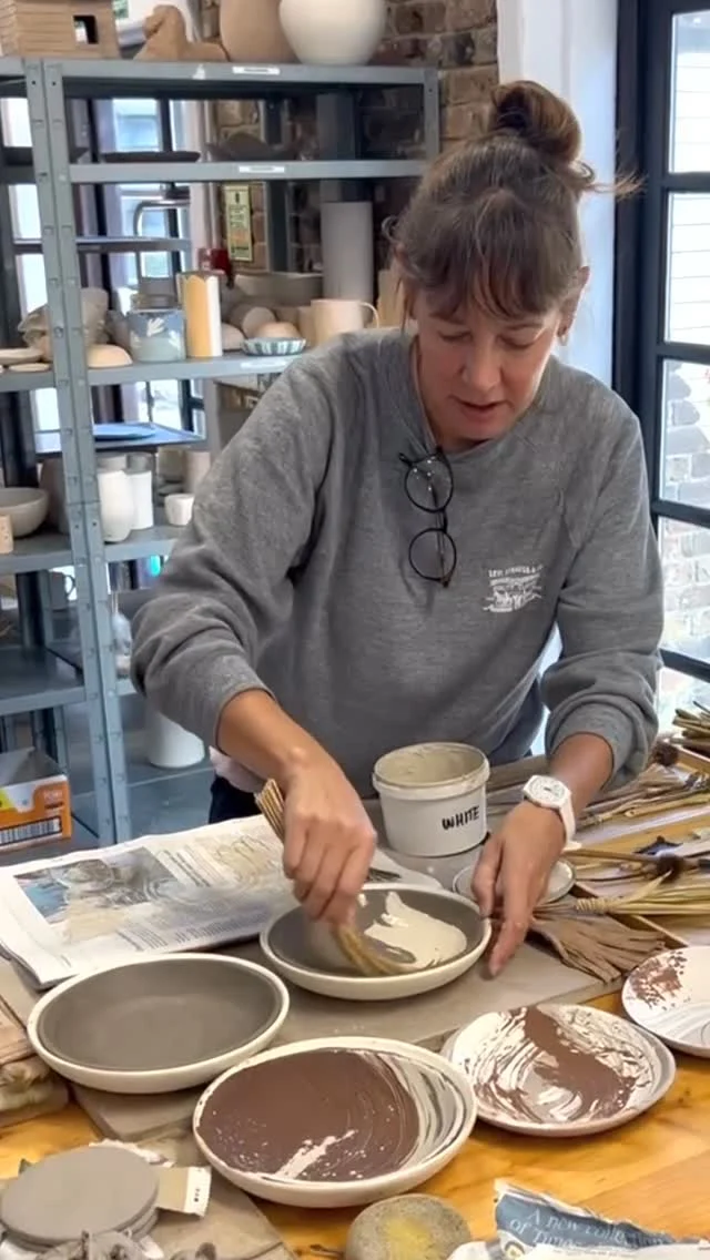 Another demo for the class this week with natural brushes made from found materials.
Lisa discusses how this is a great way to experiment with mark-making, to loosen up and go with the flow. 
Pine needles, bamboo, birch twigs; once you start thinking about what might make a good mark, you start seeing potential materials everywhere!